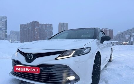 Toyota Camry, 2018 год, 2 900 000 рублей, 12 фотография