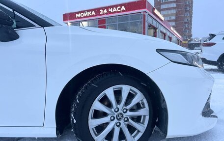 Toyota Camry, 2018 год, 2 900 000 рублей, 21 фотография