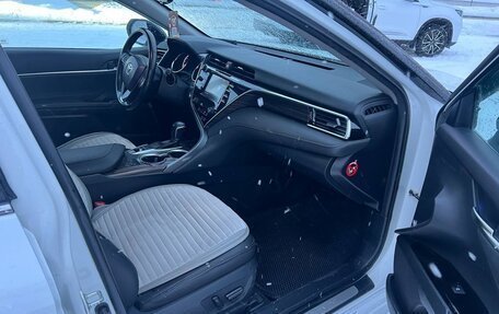 Toyota Camry, 2018 год, 2 900 000 рублей, 31 фотография