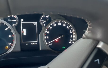 Toyota Land Cruiser Prado 150 рестайлинг 2, 2022 год, 13 500 000 рублей, 10 фотография