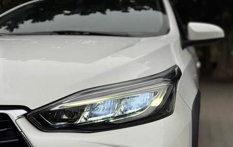 Toyota Yaris XP150 рестайлинг, 2022 год, 1 370 000 рублей, 9 фотография