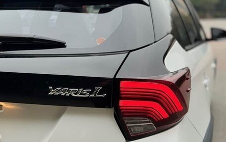 Toyota Yaris XP150 рестайлинг, 2022 год, 1 370 000 рублей, 10 фотография