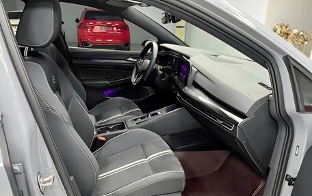 Volkswagen Golf VIII, 2022 год, 2 080 000 рублей, 5 фотография