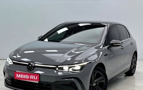 Volkswagen Golf VIII, 2022 год, 2 080 000 рублей, 2 фотография