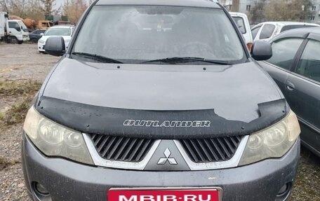 Mitsubishi Outlander III рестайлинг 3, 2008 год, 719 200 рублей, 2 фотография