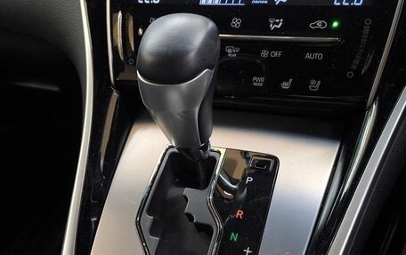 Toyota Harrier, 2018 год, 3 000 000 рублей, 16 фотография