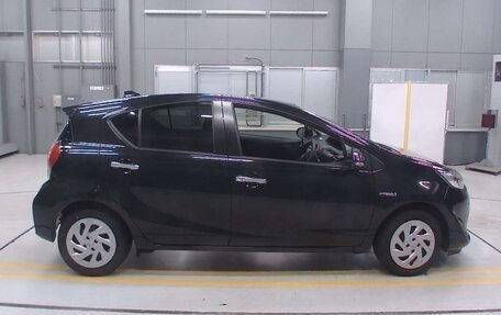 Toyota Aqua I, 2018 год, 1 200 000 рублей, 17 фотография