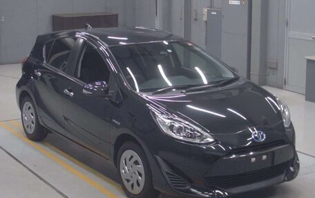 Toyota Aqua I, 2018 год, 1 200 000 рублей, 15 фотография