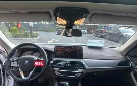 BMW 5 серия, 2022 год, 5 490 000 рублей, 8 фотография