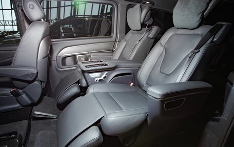 Mercedes-Benz V-Класс, 2025 год, 15 000 000 рублей, 13 фотография