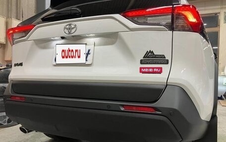 Toyota RAV4, 2025 год, 4 700 000 рублей, 6 фотография