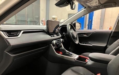 Toyota RAV4, 2025 год, 4 700 000 рублей, 22 фотография