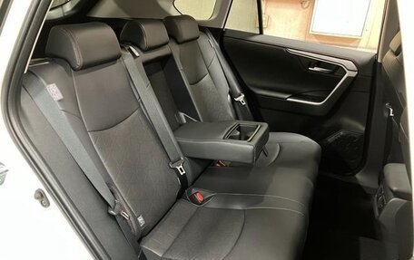 Toyota RAV4, 2025 год, 4 700 000 рублей, 26 фотография