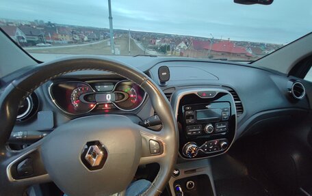 Renault Kaptur I рестайлинг, 2017 год, 1 360 000 рублей, 2 фотография