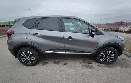 Renault Kaptur I рестайлинг, 2017 год, 1 360 000 рублей, 8 фотография