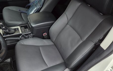 Toyota Land Cruiser Prado 150 рестайлинг 2, 2021 год, 6 700 000 рублей, 9 фотография