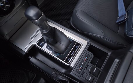 Toyota Land Cruiser Prado 150 рестайлинг 2, 2021 год, 6 700 000 рублей, 12 фотография