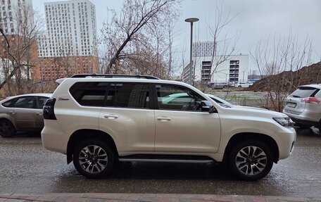 Toyota Land Cruiser Prado 150 рестайлинг 2, 2021 год, 6 700 000 рублей, 4 фотография