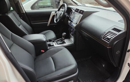 Toyota Land Cruiser Prado 150 рестайлинг 2, 2021 год, 6 700 000 рублей, 10 фотография