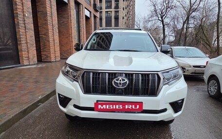 Toyota Land Cruiser Prado 150 рестайлинг 2, 2021 год, 6 700 000 рублей, 2 фотография