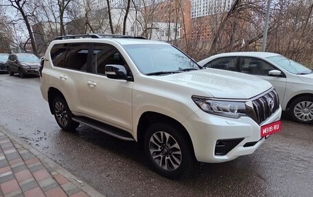 Toyota Land Cruiser Prado 150 рестайлинг 2, 2021 год, 6 700 000 рублей, 3 фотография