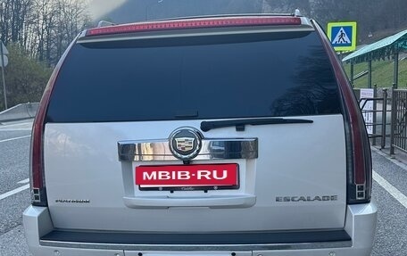 Cadillac Escalade III, 2012 год, 2 750 000 рублей, 3 фотография