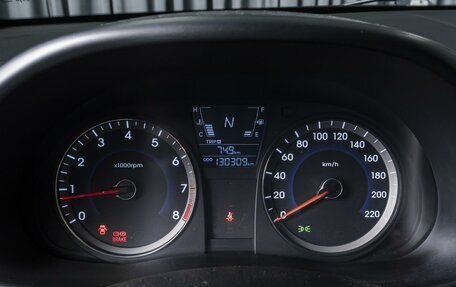 Hyundai Solaris II рестайлинг, 2011 год, 999 000 рублей, 17 фотография