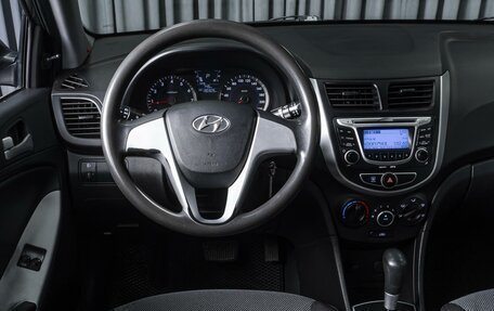 Hyundai Solaris II рестайлинг, 2011 год, 999 000 рублей, 12 фотография