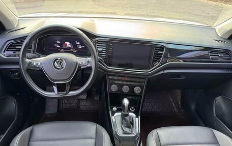 Volkswagen T-Roc I, 2022 год, 1 460 004 рублей, 8 фотография