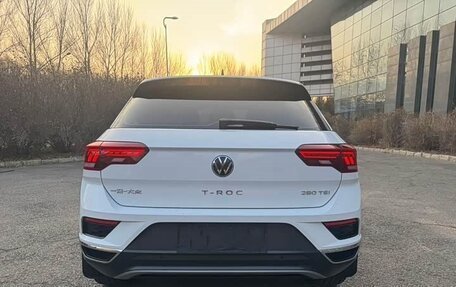 Volkswagen T-Roc I, 2022 год, 1 460 004 рублей, 6 фотография