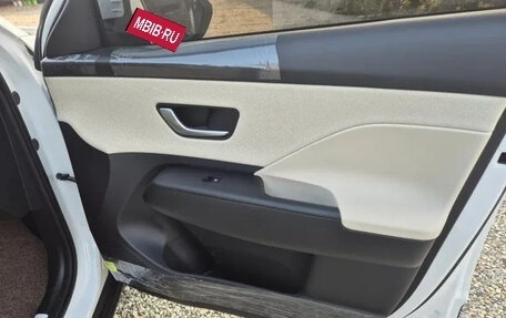 Hyundai Kona I, 2022 год, 2 450 000 рублей, 11 фотография