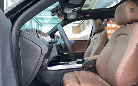 Mercedes-Benz GLB, 2022 год, 1 811 999 рублей, 6 фотография