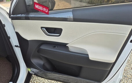 Hyundai Kona I, 2022 год, 2 450 000 рублей, 18 фотография