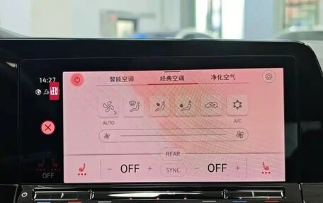 Volkswagen Golf VIII, 2021 год, 1 310 000 рублей, 17 фотография