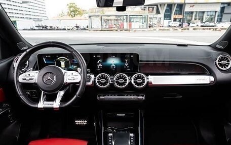 Mercedes-Benz GLB, 2022 год, 1 810 999 рублей, 7 фотография