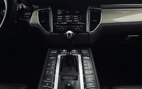 Porsche Macan I рестайлинг, 2015 год, 3 099 000 рублей, 3 фотография