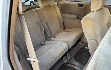 Toyota Gaia, 2001 год, 630 000 рублей, 23 фотография