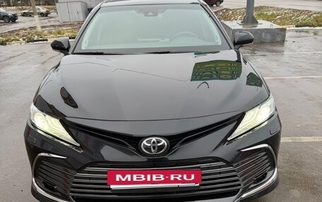Toyota Camry, 2021 год, 3 000 000 рублей, 3 фотография