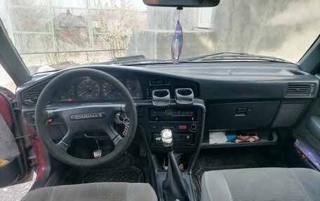 Toyota Carina, 1988 год, 350 000 рублей, 8 фотография