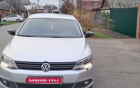 Volkswagen Jetta VI, 2013 год, 1 350 000 рублей, 1 фотография