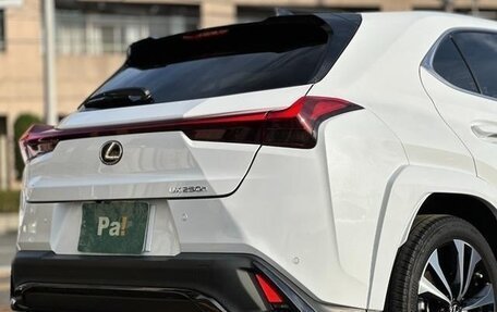 Lexus UX I, 2022 год, 2 150 000 рублей, 8 фотография