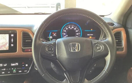 Honda Vezel, 2018 год, 1 360 000 рублей, 14 фотография