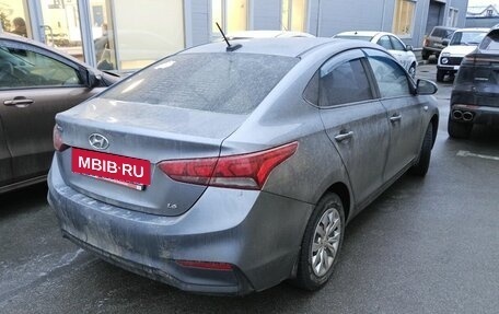 Hyundai Solaris II рестайлинг, 2017 год, 999 000 рублей, 2 фотография