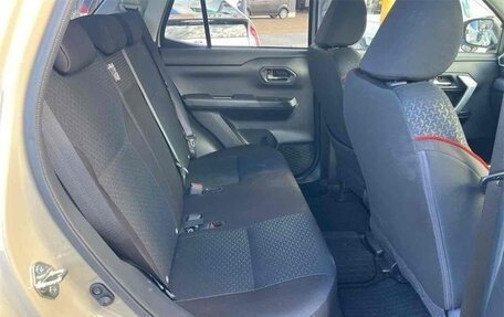 Toyota Raize I, 2022 год, 1 360 000 рублей, 8 фотография