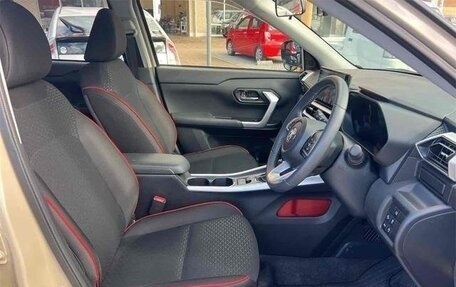 Toyota Raize I, 2022 год, 1 360 000 рублей, 9 фотография