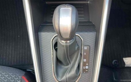 Toyota Raize I, 2022 год, 1 360 000 рублей, 15 фотография