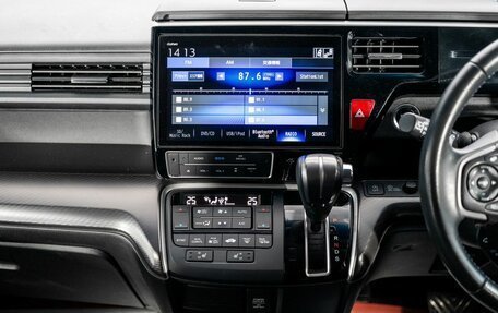 Honda Stepwgn IV, 2019 год, 2 425 000 рублей, 10 фотография