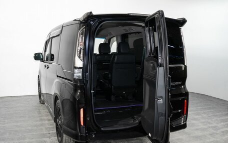 Honda Stepwgn IV, 2019 год, 2 425 000 рублей, 19 фотография