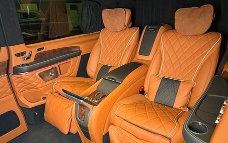 Mercedes-Benz V-Класс, 2024 год, 33 000 000 рублей, 10 фотография