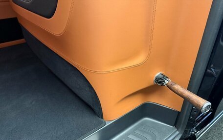 Mercedes-Benz V-Класс, 2024 год, 33 000 000 рублей, 19 фотография